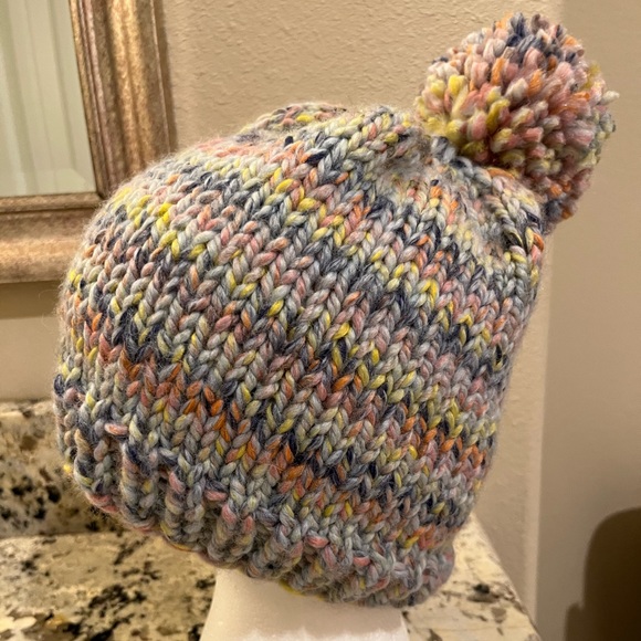 Hand Knit Chunky Hat with Pom Pom! - Picture 1 of 5